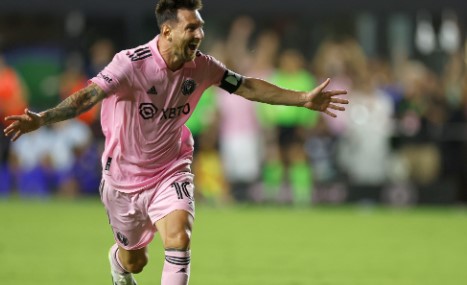 Lionel Messi Net Worth, Early Life, Career